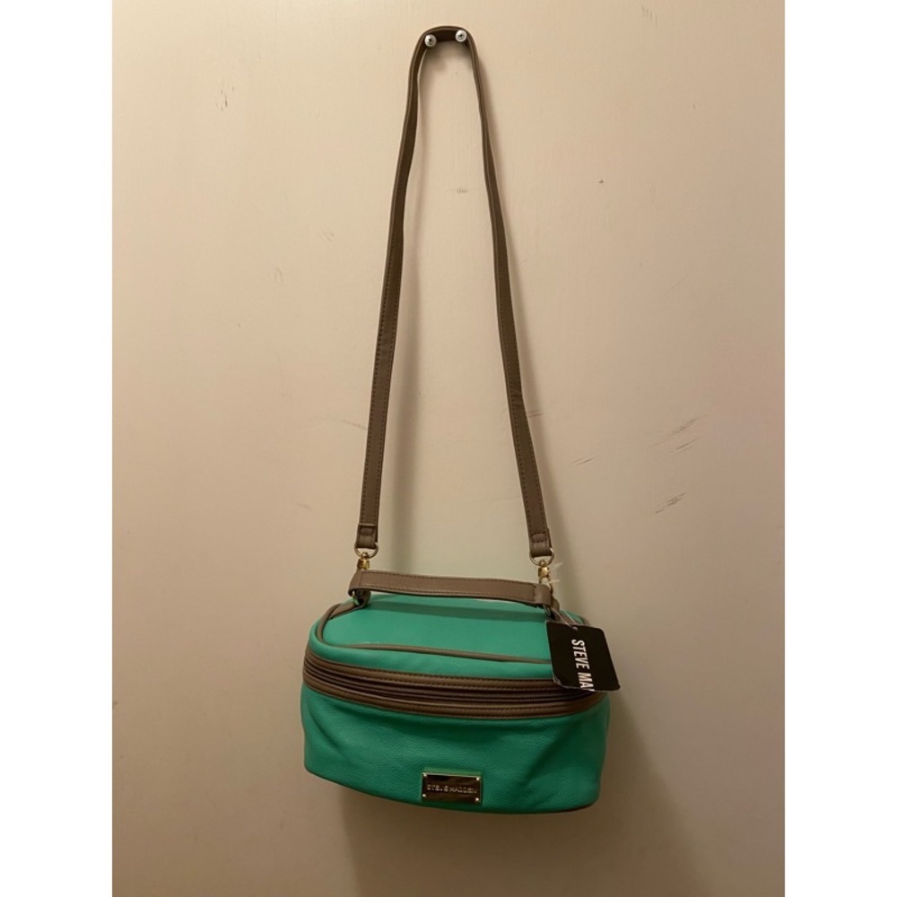 NWT Steve Madden cosmetics bag.